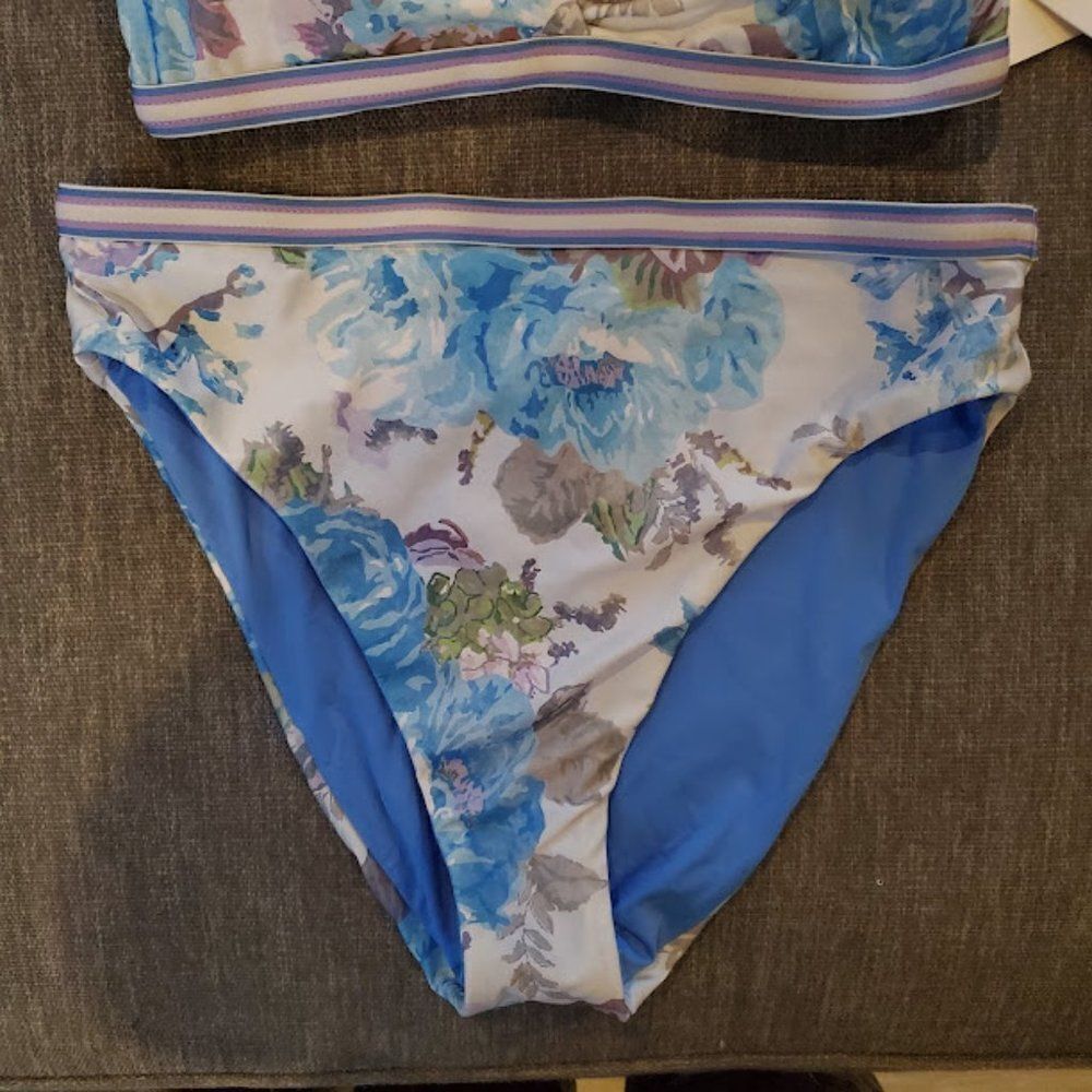 Becca Women's Floral High Waisted Swim Bikini Set Size Large $130 - Picture 12 of 16